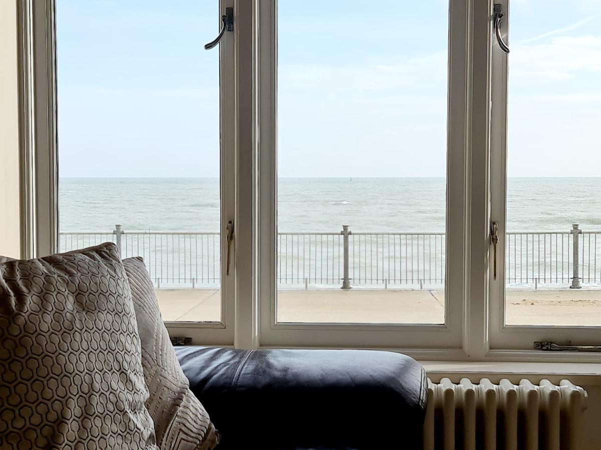 Vitamin Sea - Beachfront Apartment - Sleeps 4 Ramsgate Eksteriør billede