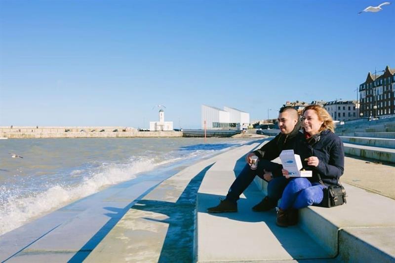 Vitamin Sea - Beachfront Apartment - Sleeps 4 Ramsgate Eksteriør billede